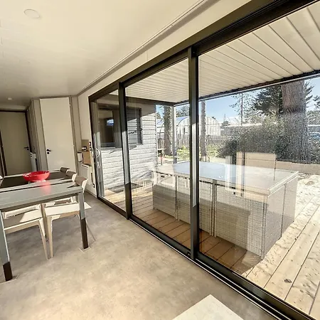 Cosy Avec Terrasse, 6 Couchages, Piscine Chauffee, Proche Et Commerces - Fr-1-361-477 Chalet Jullouville-les-Pins