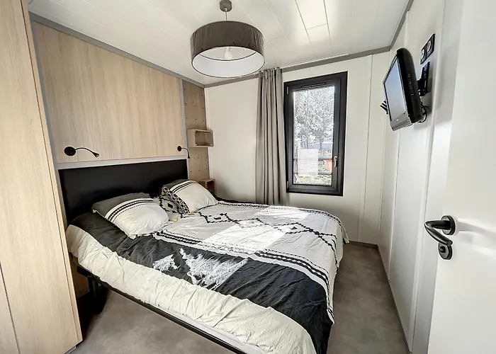 Cosy Avec Terrasse, 6 Couchages, Piscine Chauffee, Proche Et Commerces - Fr-1-361-477 *